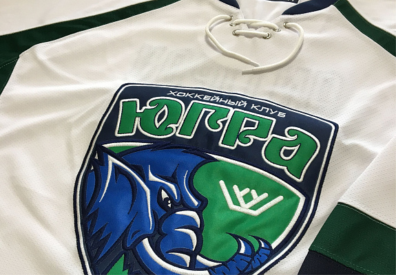 Анатомический крой, аппликация вышивкой "ЮГРА" (М607)